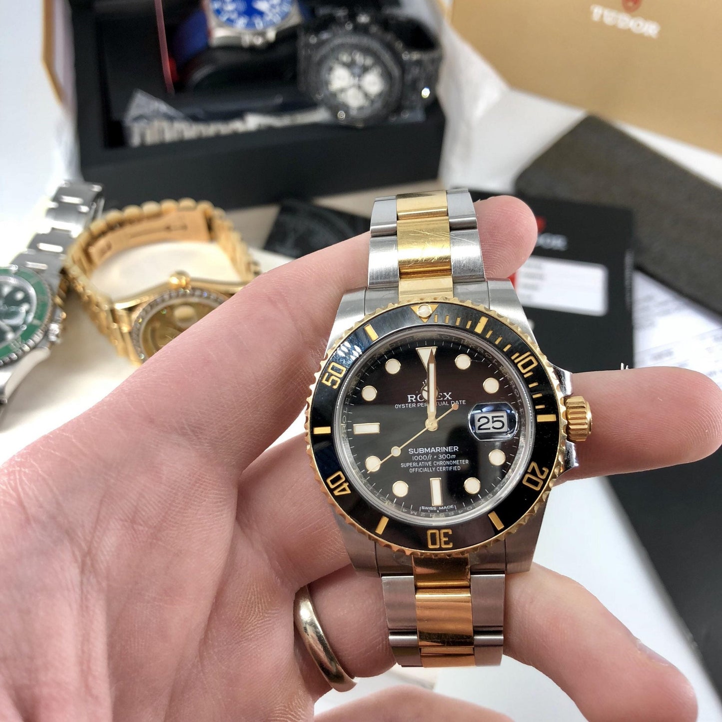 Submariner Dual Tone Quartz Watch With Silver Gold Dial Stainless Steel Strap For Men