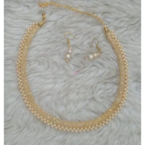 Elegant Stone, Pearls Choker Set